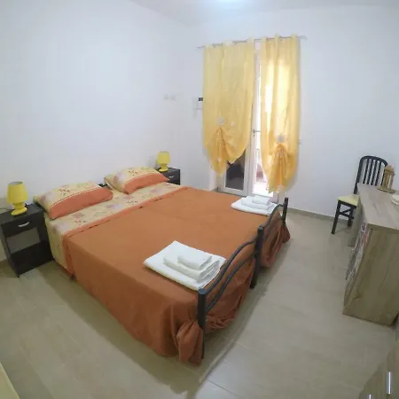 Holiday Park Home Апартаменты *