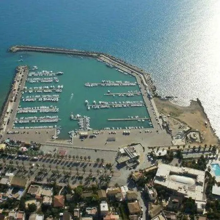 Appartamento Holiday Park Home San Leone